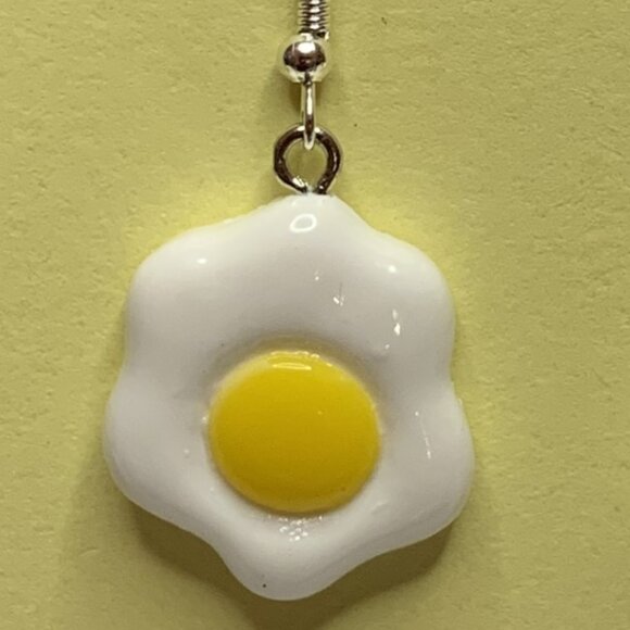 Egg Earring, Funny Food Earring, Chicken Earring, Gift Idea, Cooking Earring - Picture 6 of 6